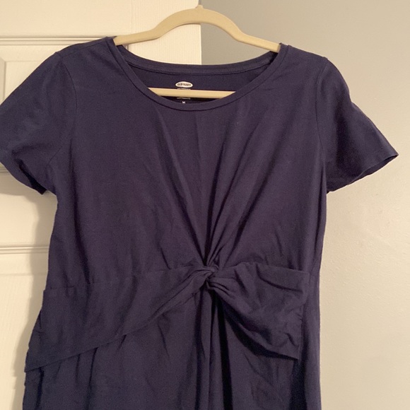 Old Navy Maternity Short-Sleeve Jersey-Knit Bodycon Dress - Picture 2 of 2
